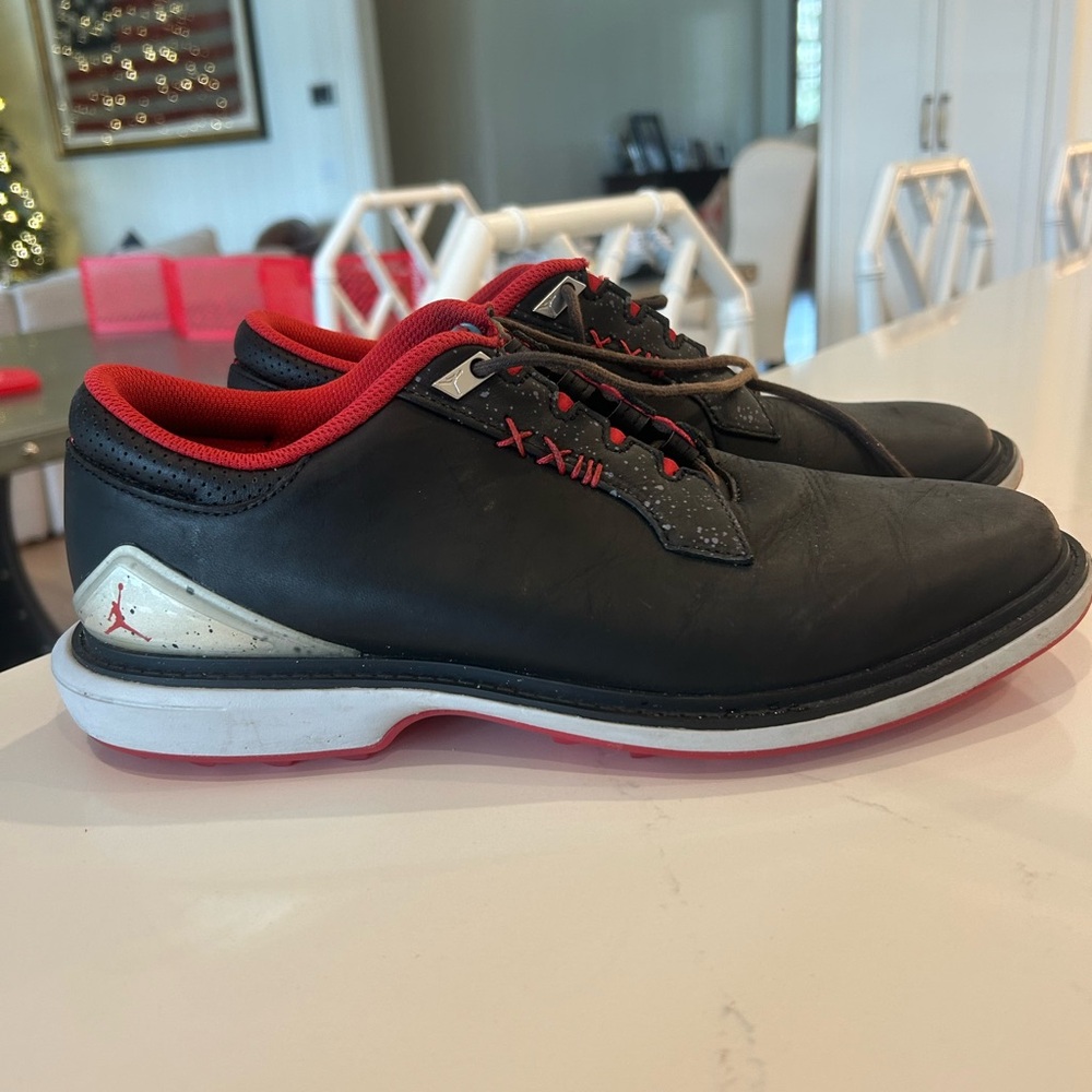 Size 8.5 Jordan Formula 23 golf shoes